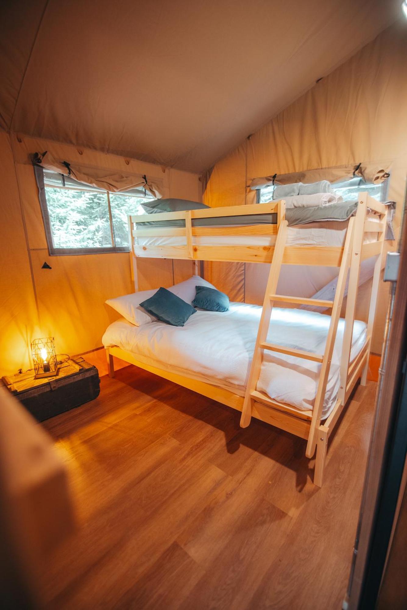 Cosy Forest Lodge Penrhos  ภายนอก รูปภาพ