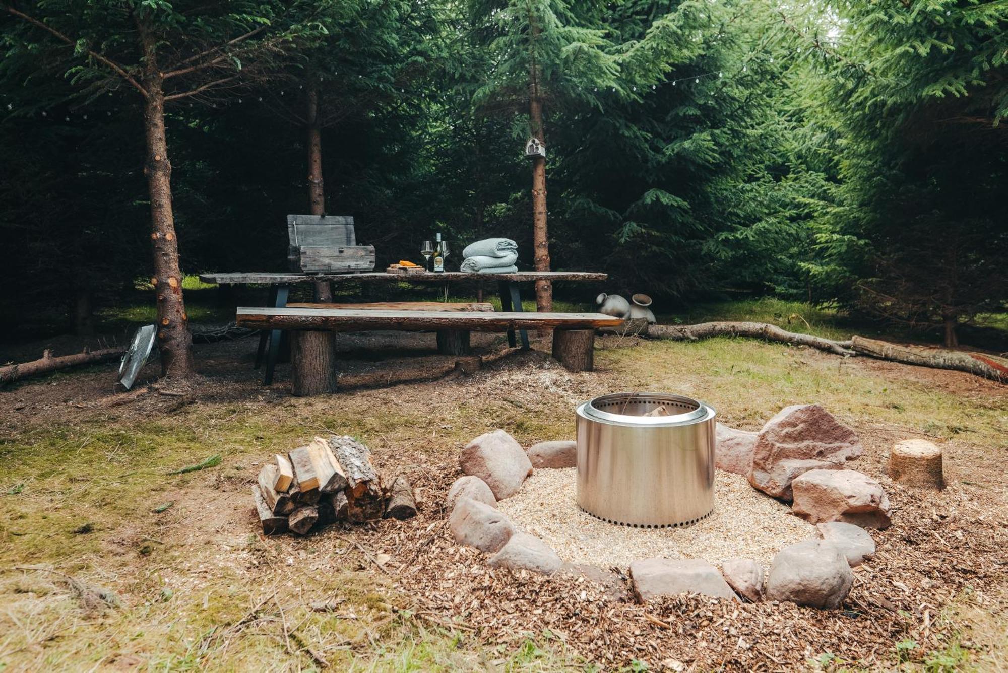 Cosy Forest Lodge Penrhos  ภายนอก รูปภาพ
