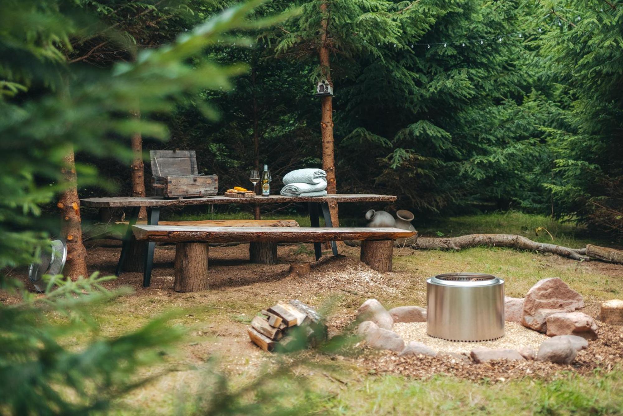Cosy Forest Lodge Penrhos  ภายนอก รูปภาพ