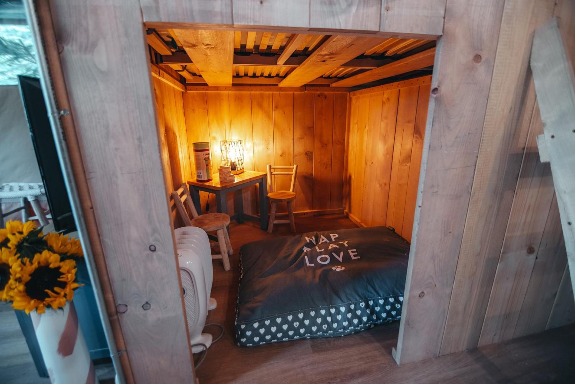 Cosy Forest Lodge Penrhos  ภายนอก รูปภาพ