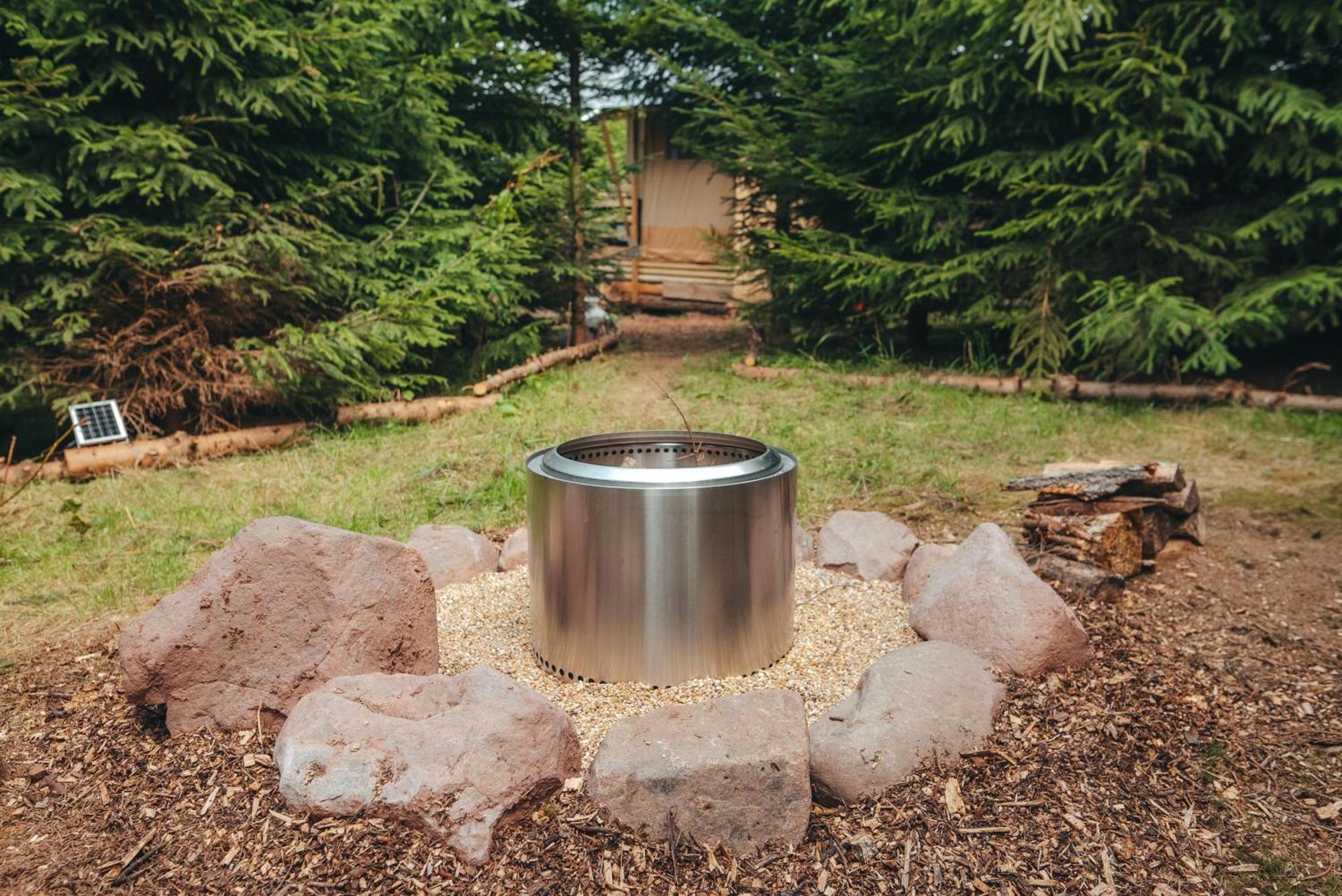 Cosy Forest Lodge Penrhos  ภายนอก รูปภาพ