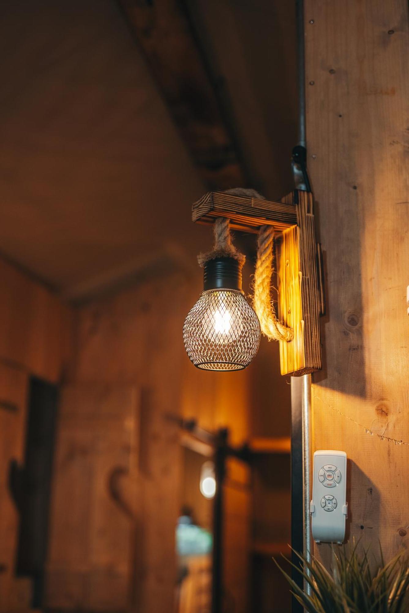 Cosy Forest Lodge Penrhos  ภายนอก รูปภาพ